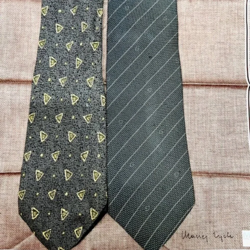 2 Neckties 100% Silk:: 1 Gucci & PAOL-O ROMANO+ 1 MZM  Handkerchierf 19
